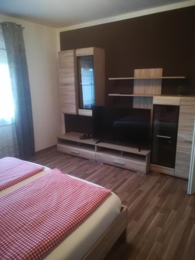 Zentral Gelegene, Sehr Ruhige Und Helle Wohnung Graz Exterior foto